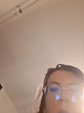 Snapshot of Anayssa_ chatting on October 2025 12:23:02 PM Anayssa online show from October 2025 12:23:02 PM