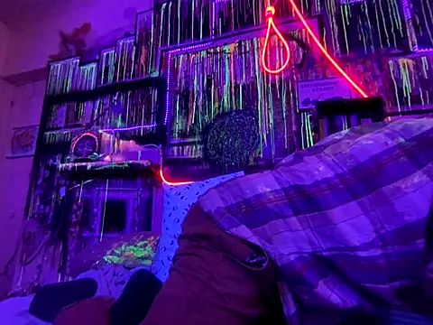 3615-ULLA online show from October 2025 05:19:02 PM