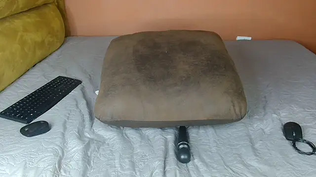 Snapshot of SexxyAddiict chatting on February 2026 08:46:02 PM SexxyAddiict online show from February 2026 08:46:02 PM