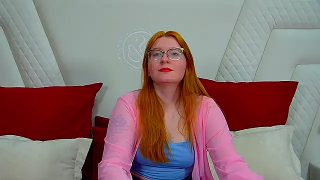 Snapshot of AliceAllisons chatting on November 2025 06:18:01 PM AliceAllisons online show from November 2025 06:18:01 PM