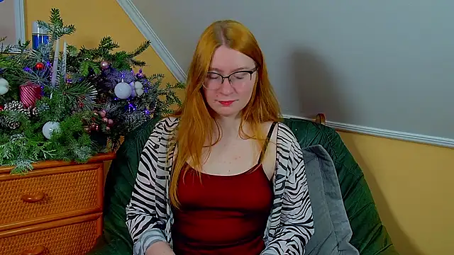 Snapshot of AliceAllisons chatting on December 2025 06:58:01 PM AliceAllisons online show from December 2025 06:58:01 PM