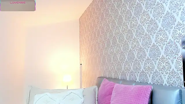 BellaNixs online show from December 2025 03:35:01 AM