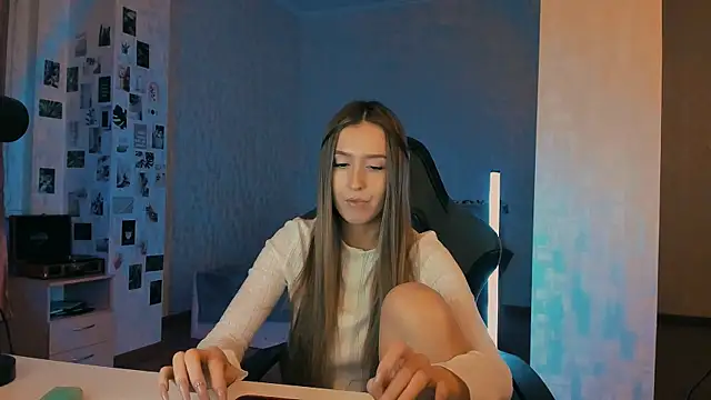 yourrdanceteacher online show from December 2025 07:45:02 PM