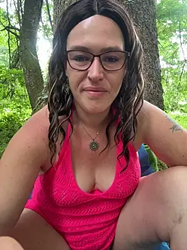 Snapshot of Nadja_Noir chatting on June 2026 04:05:01 PM Nadja Noir online show from June 2026 04:05:01 PM