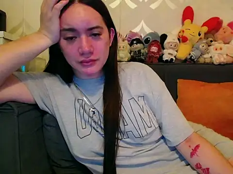 Snapshot of Yhanbeaufort18 chatting on September 2025 06:09:02 PM Yhanbeaufort18 online show from September 2025 06:09:02 PM