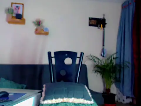 Snapshot of Lesly_Zafiro- chatting on September 2025 05:45:01 PM Lesly Zafiro- online show from September 2025 05:45:01 PM
