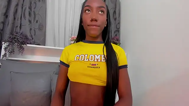 Mistt Mia online show from October 2025 12:25:02 PM