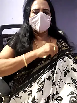 mallu-lover online show from November 2025 11:43:01 PM