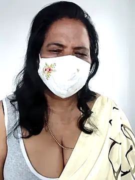 mallu-lover online show from December 2025 07:05:01 AM