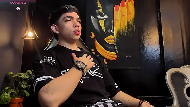 Eryonbradley online show from October 2025 11:23:02 AM