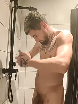 Snapshot of Negrila25 chatting on February 2026 11:44:01 PM Negrila25 online show from February 2026 11:44:01 PM