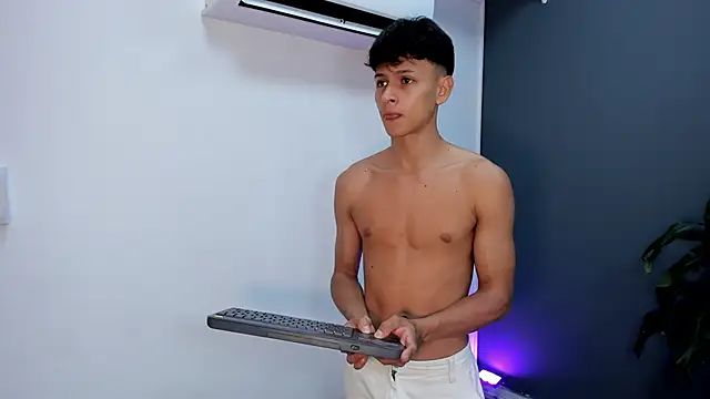 stephane rouss online show from November 2025 08:11:01 PM