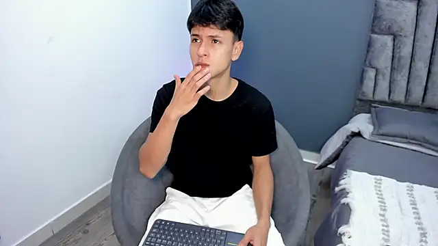 stephane rouss online show from December 2025 08:14:01 PM