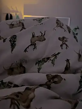 lyckligasteparet online show from November 2025 09:14:02 PM