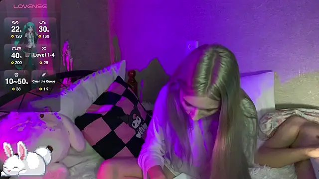 Snapshot of Elaincutee chatting on September 2025 10:32:02 PM Elaincutee online show from September 2025 10:32:02 PM