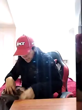 Raven Rouge  online show from February 2026 08:35:01 PM