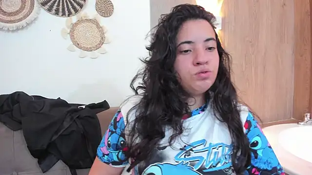 Nicol Chang online show from February 2026 08:51:01 PM