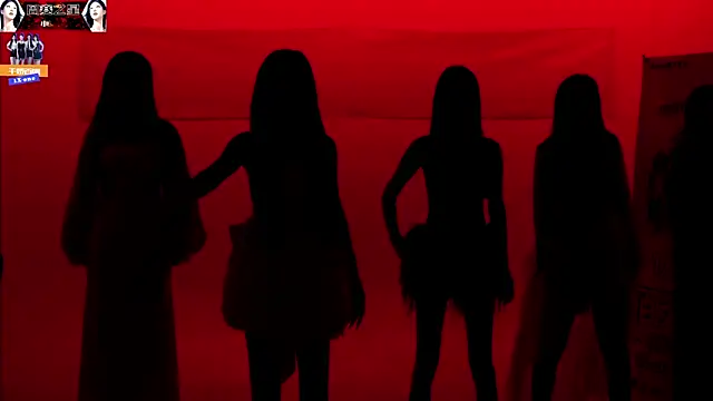 Snapshot of 1X-one chatting on November 2025 04:11:02 AM 1X-one online show from November 2025 04:11:02 AM