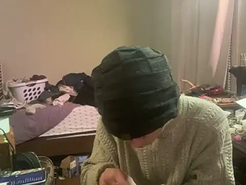 XanderOzzz online show from December 2025 10:11:02 AM