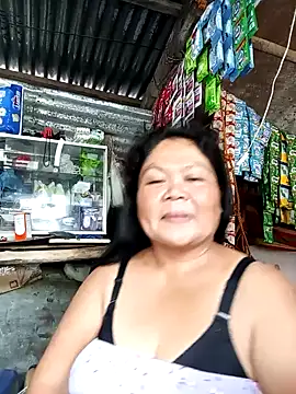 Snapshot of Mari_fvcks chatting on November 2025 06:46:02 AM Mari fvcks online show from November 2025 06:46:02 AM