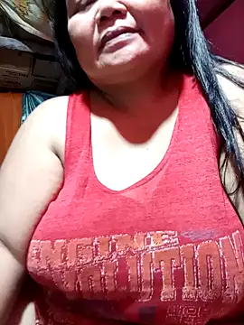 Snapshot of Mari_fvcks chatting on December 2025 05:30:01 PM Mari fvcks online show from December 2025 05:30:01 PM