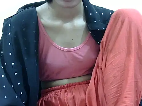 smallcuute online show from November 2025 10:29:01 AM