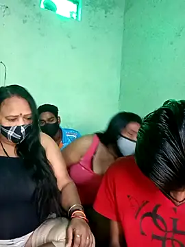 LoveOnStream online show from November 2025 03:49:02 AM