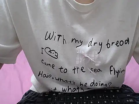 Lamoon 2k online show from November 2025 03:17:01 AM