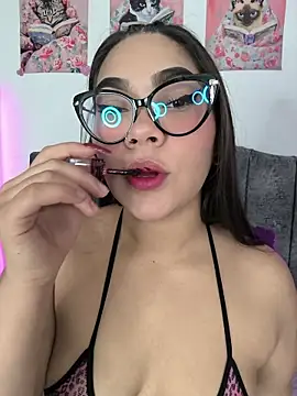 Vale Walker online show from November 2025 02:44:02 AM