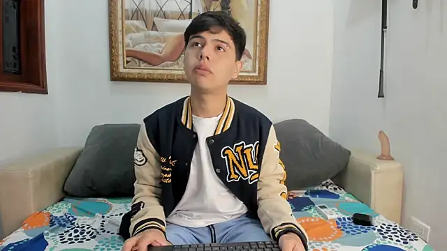 Felipe Cold online show from November 2025 02:26:01 AM