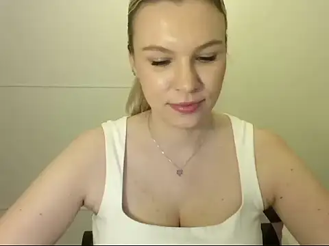 Snapshot of SadieBrilliance chatting on October 2025 07:47:02 PM SadieBrilliance online show from October 2025 07:47:02 PM