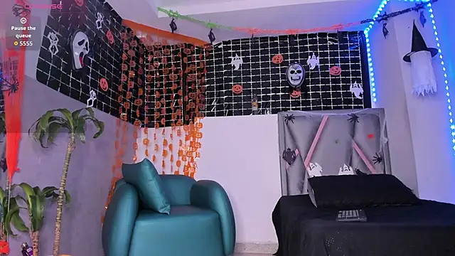 aurora tziu online show from October 2025 04:02:01 AM