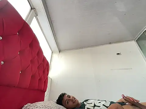 Snapshot of keith_russo chatting on November 2025 10:15:01 PM keith russo online show from November 2025 10:15:01 PM