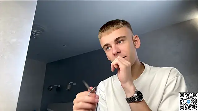 Snapshot of echowraith chatting on September 2025 01:02:01 PM echowraith online show from September 2025 01:02:01 PM