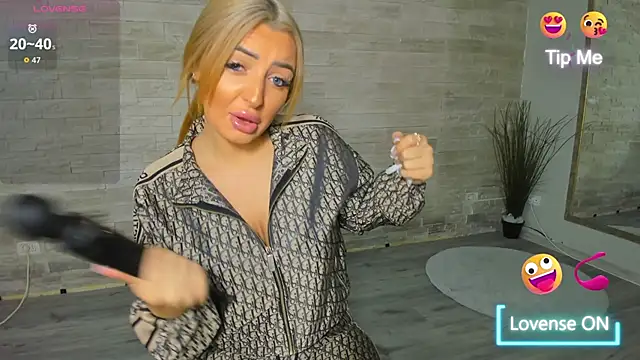 Snapshot of Lexi_Blazee chatting on September 2025 08:08:01 AM Lexi Blazee online show from September 2025 08:08:01 AM