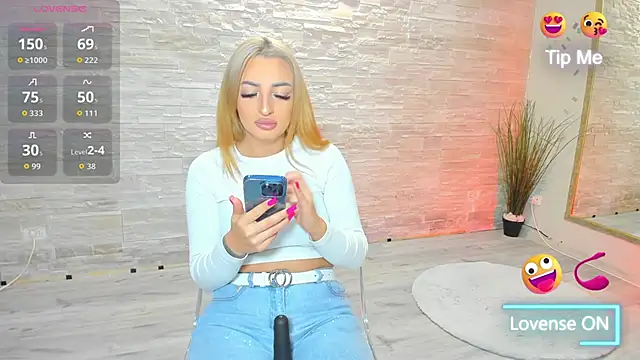 Snapshot of Lexi_Blazee chatting on October 2025 06:11:02 AM Lexi Blazee online show from October 2025 06:11:02 AM