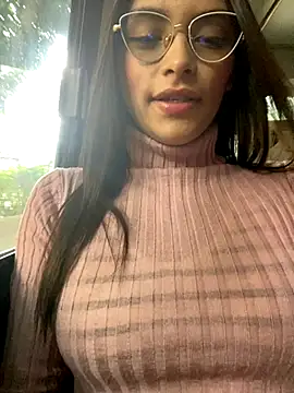 Hannacooper3 online show from November 2025 06:26:01 PM