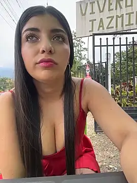 Isaa-Sweet online show from December 2025 05:30:01 PM