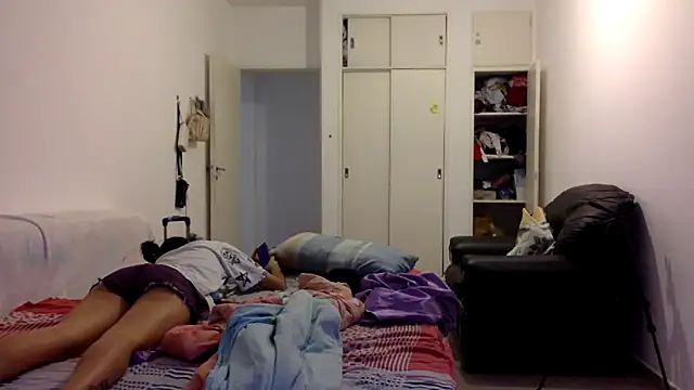 kendrafarq online show from January 2026 08:58:01 PM