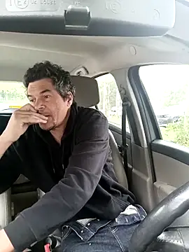 twitshe online show from October 2025 08:35:01 AM