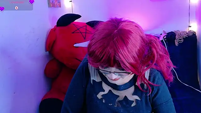 Snapshot of MiaVelvetDoll chatting on September 2025 01:43:02 PM MiaVelvetDoll online show from September 2025 01:43:02 PM