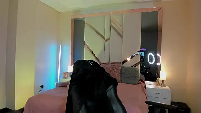 EmmaStonns online show from February 2026 02:34:01 PM