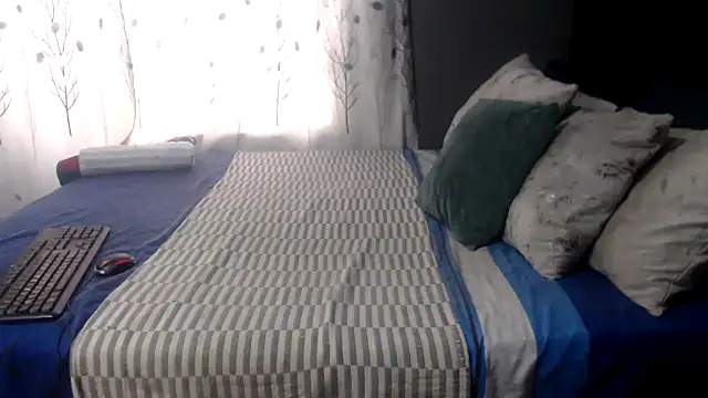 SEXYHUGEASS21 online show from October 2025 07:42:02 AM