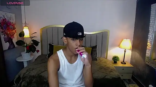 Snapshot of jhos_padill chatting on February 2026 01:28:01 PM jhos padill online show from February 2026 01:28:01 PM