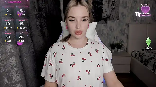 KiraKrox online show from October 2025 03:10:01 PM