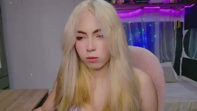 Snapshot of Natalia_novna chatting on September 2025 07:13:02 PM Natalia novna online show from September 2025 07:13:02 PM