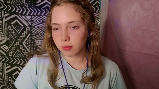 Snapshot of Natalia_novna chatting on October 2025 11:43:01 PM Natalia novna online show from October 2025 11:43:01 PM
