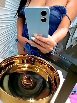 Ternura Prohibida online show from October 2025 01:49:02 AM