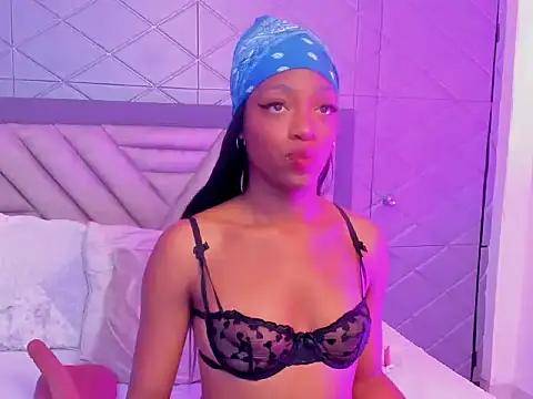 ElisabettaMonroy online show from November 2025 06:39:01 PM