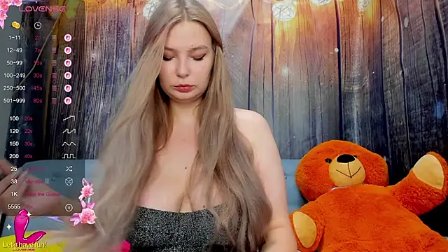 Snapshot of Leotorneo chatting on September 2025 03:28:01 AM Leotorneo online show from September 2025 03:28:01 AM